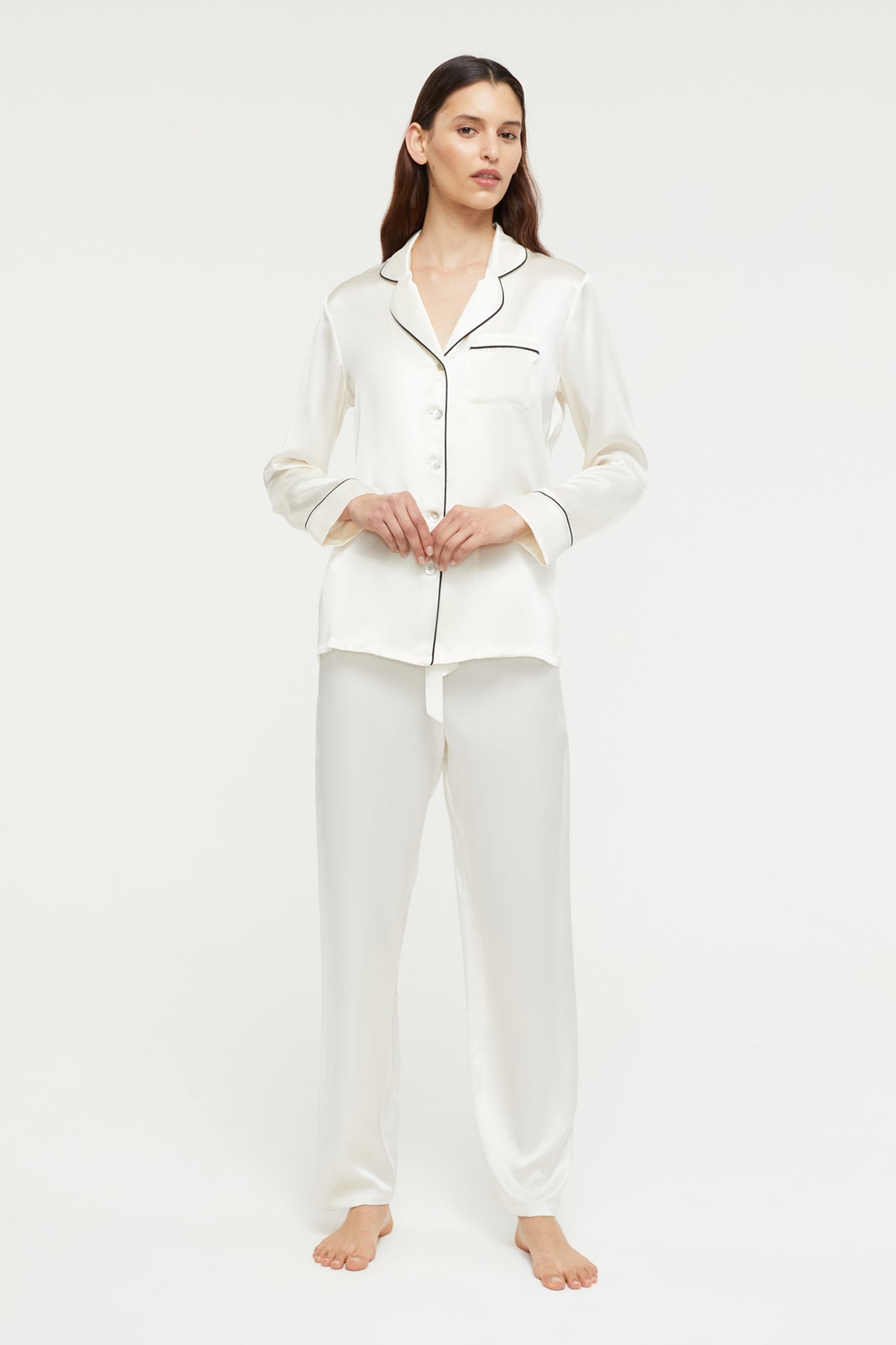 The Fine Finishes Pyjama By GINIA In Creme