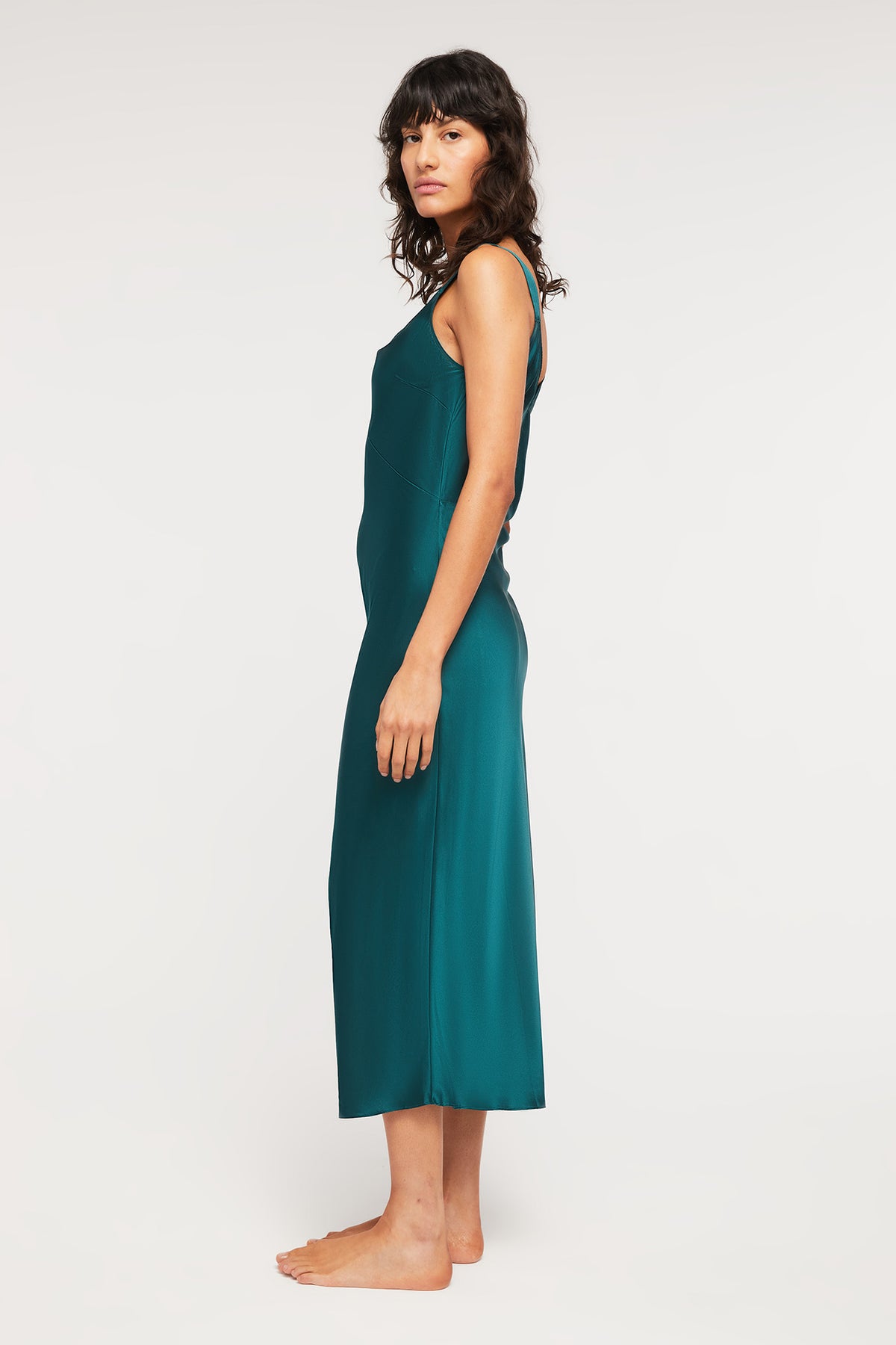 GINIA Day to Night Slip in Emerald 19 Momme Silk
