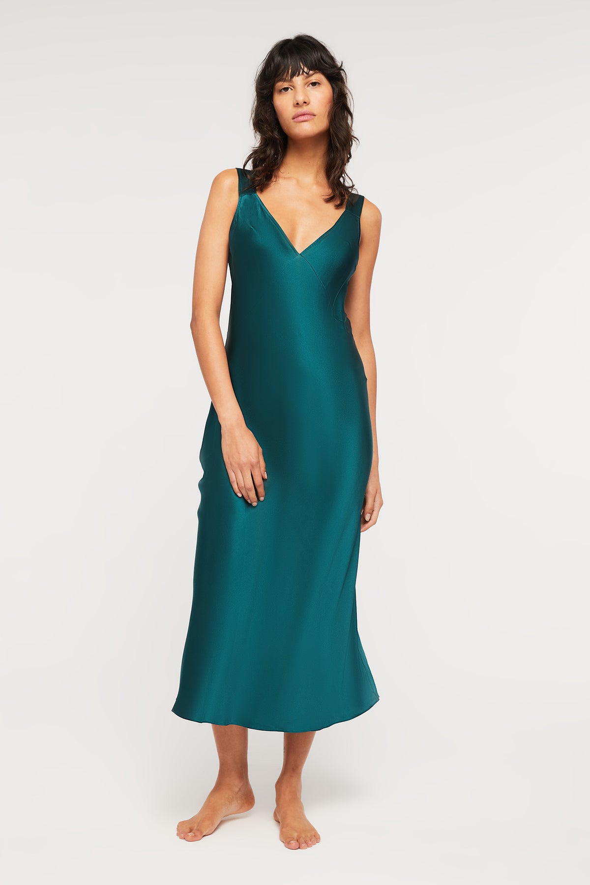 GINIA Day to Night Slip in Emerald 19 Momme Silk